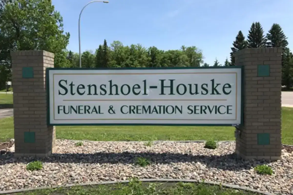 stenshoel-houske funeral home